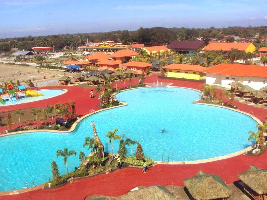Crystal Waves Hotel And Resort Talavera Екстер'єр фото